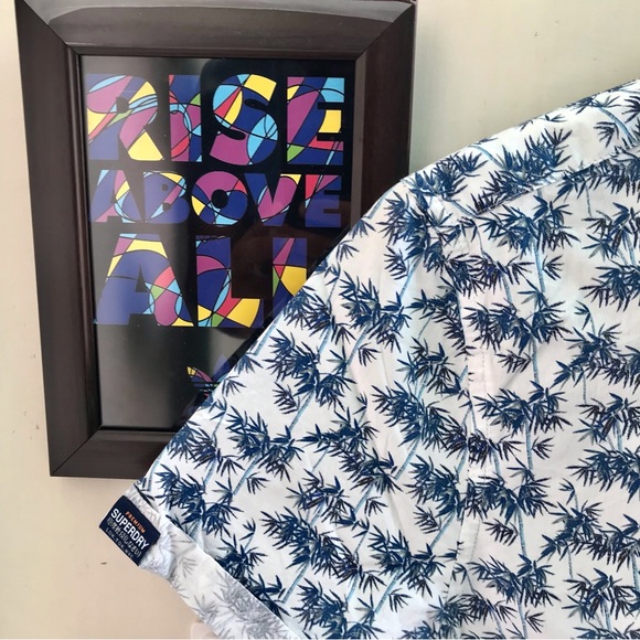Superdry printed shirts half sleeve (S-M) - Picture 4 of 5